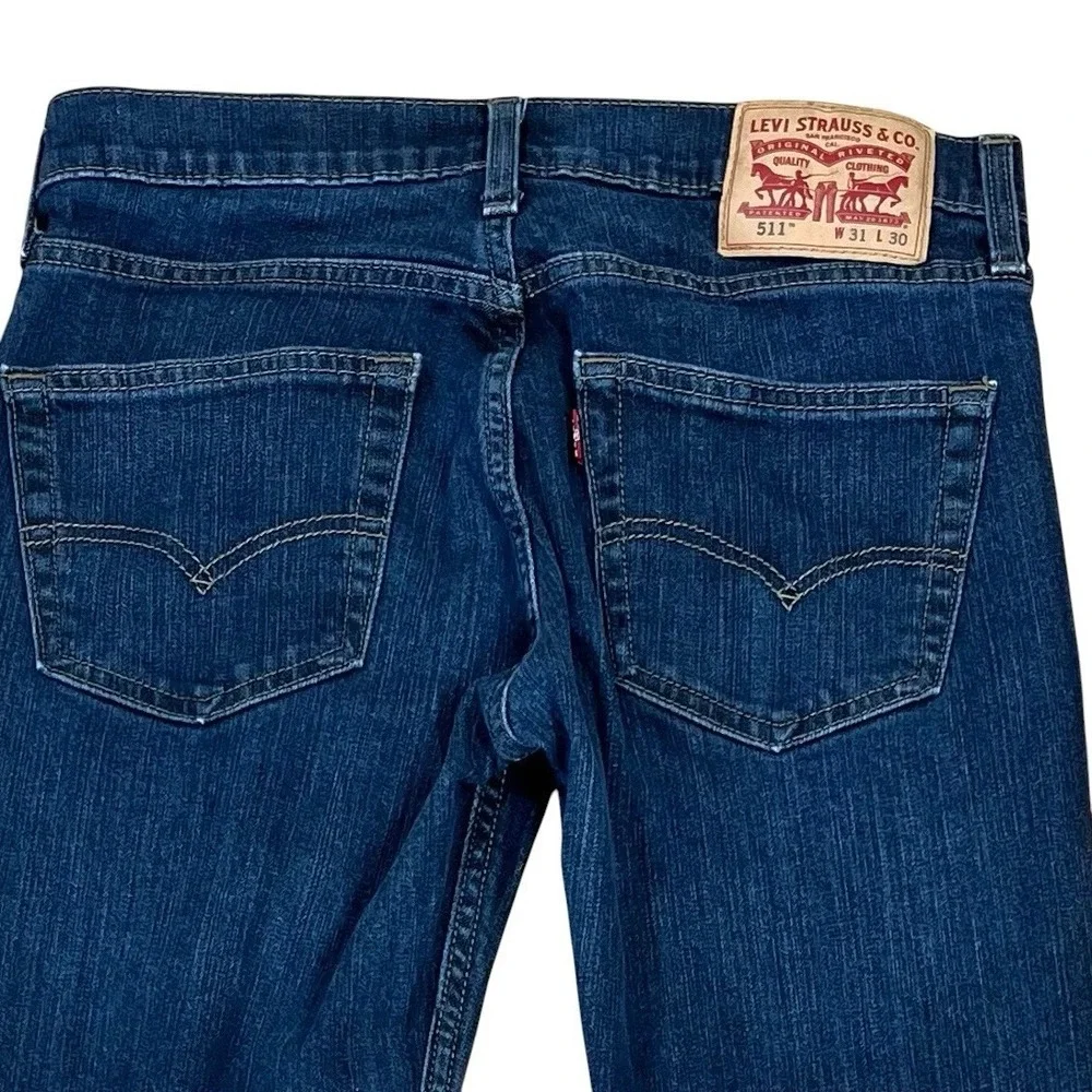 Levis tag size